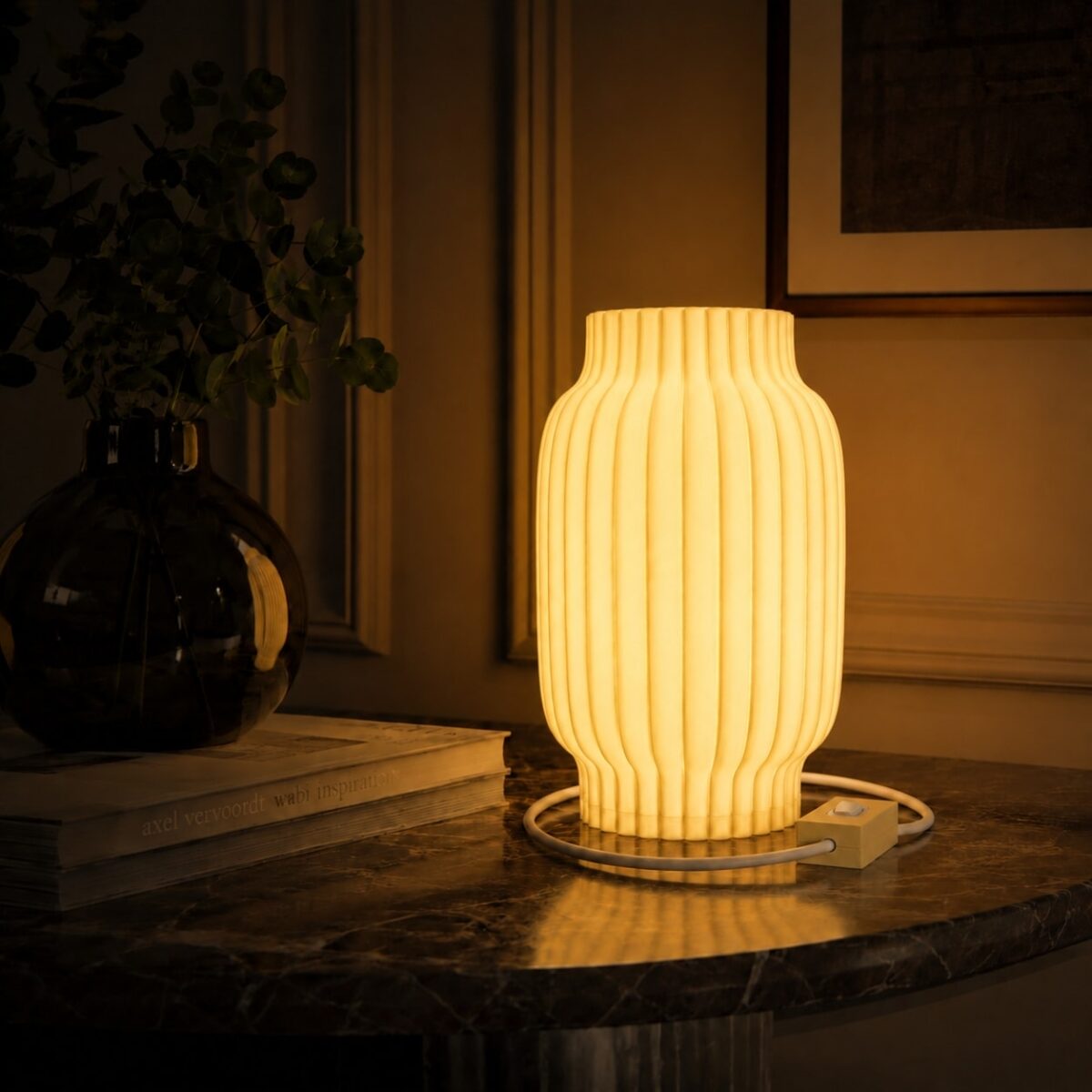 Luminária de Mesa Decorativa Formato Ânfora LED - Veline Lumina - Amarelo - Imagem 3