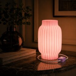 Luminária de Mesa Decorativa Formato Ânfora LED - Veline Lumina - Lilás - Imagem 3